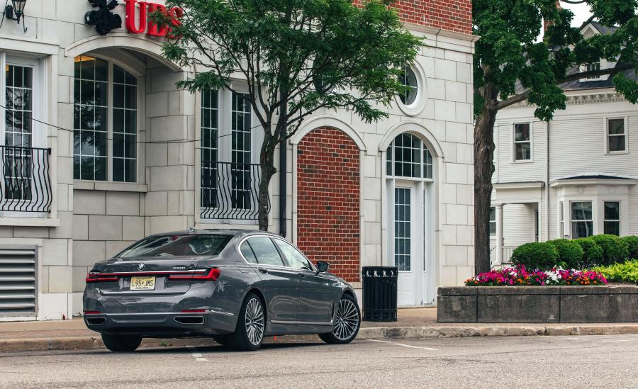  BMW 750i xDrive (G11) 2019 года  (NA) (фото 11 из 40)